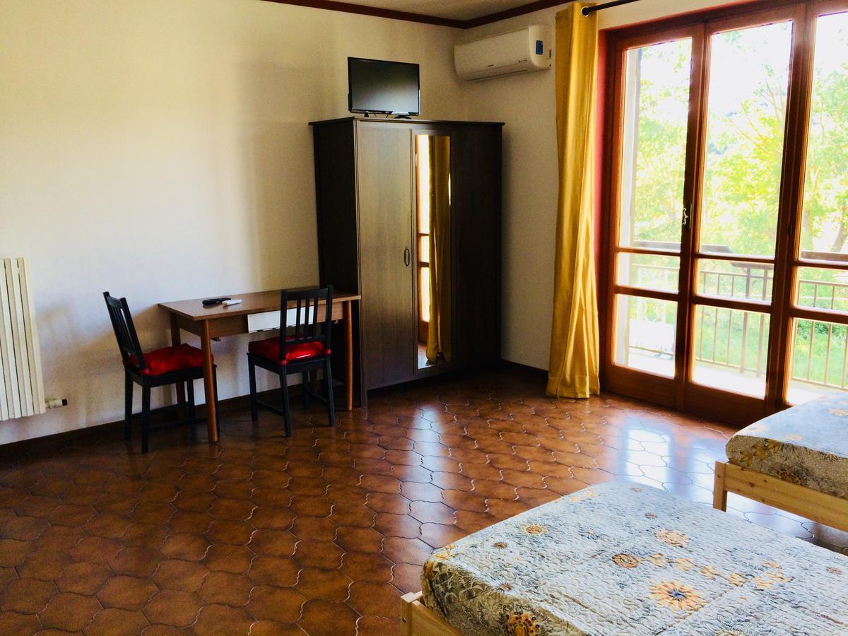 Tana Dell'Elfo B&B ガーヴィ エクステリア 写真