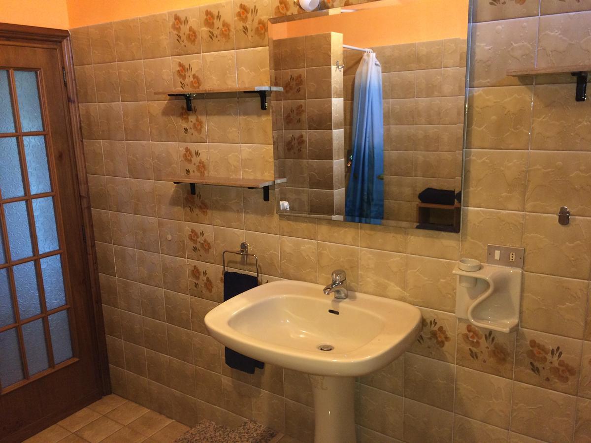 Tana Dell'Elfo B&B ガーヴィ エクステリア 写真